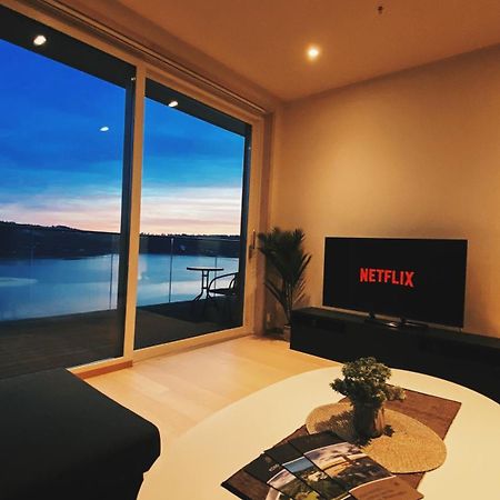 Mjos Tower Suite - Lovely Lake View Brumunddal Bagian luar foto
